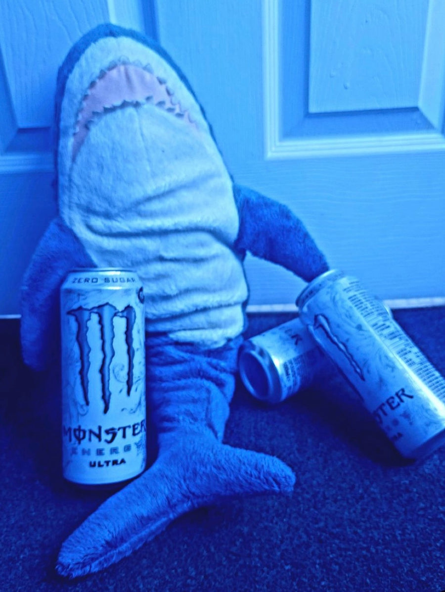 Okay this kinda goes hard ⚡
custom mirrors > boring walls🤩
.
.
.
Fyp #fyp home decor #aesthetic monster #monsterenergy